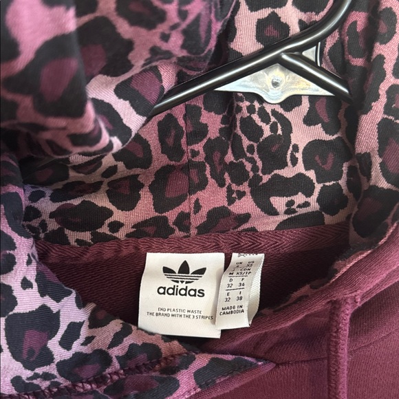 Adidas cropped hoodie. Burgundy/leopard print size XS. Like new! - Picture 3 of 5